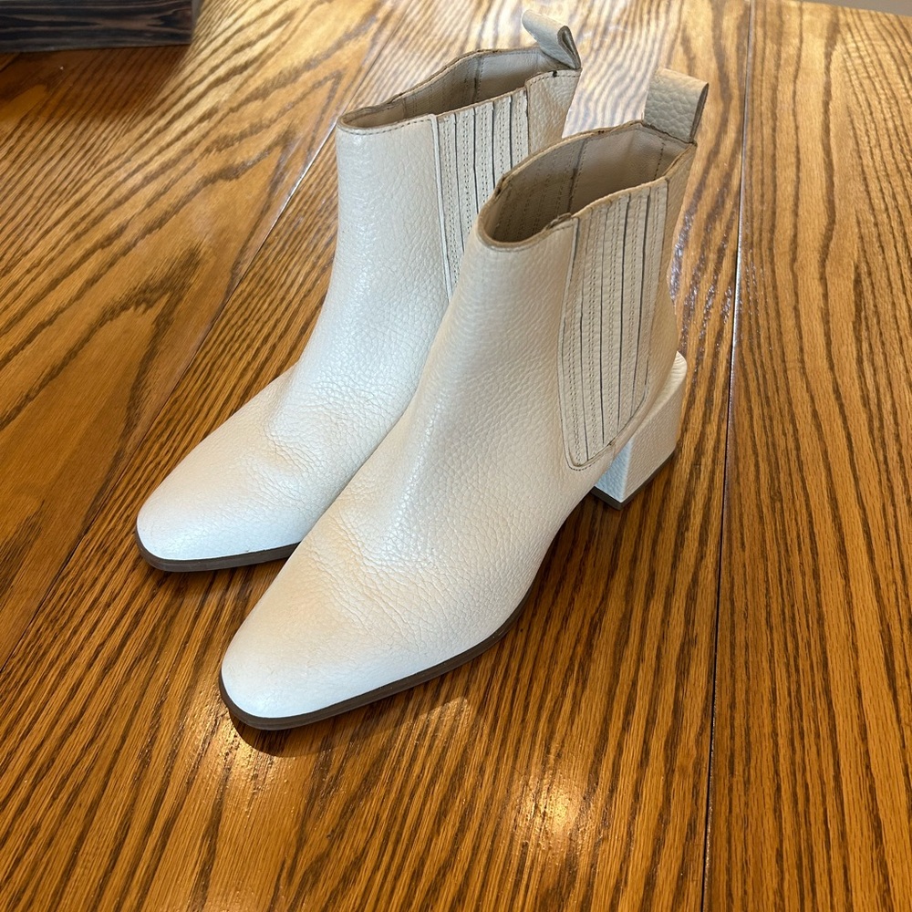Seychelles White Chelsea Boots